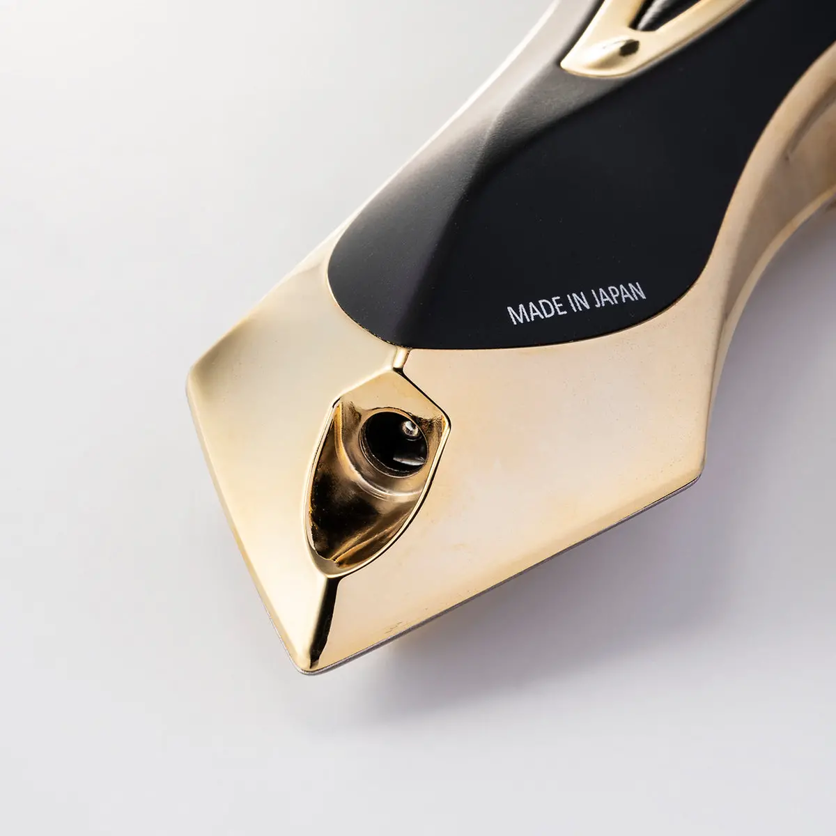 Zeus 4 88ba1b14 5cdb 436d 9a4d 0be4181b86e3